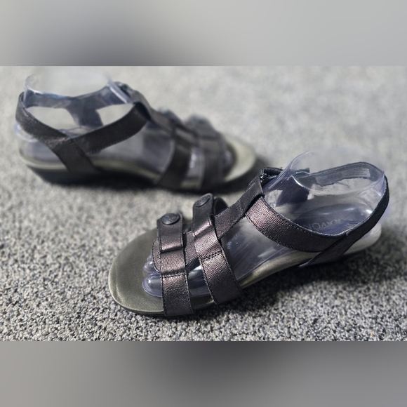 Aravon Rockport Standon T Bar Metallic Size 8 Sandals CH0417 Adjustable - Picture 4 of 11